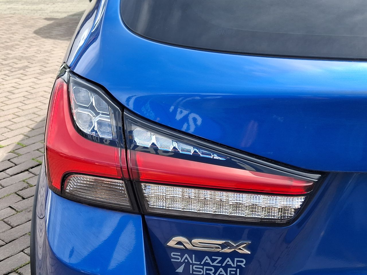 Mitsubishi Asx — foto 21 de 35