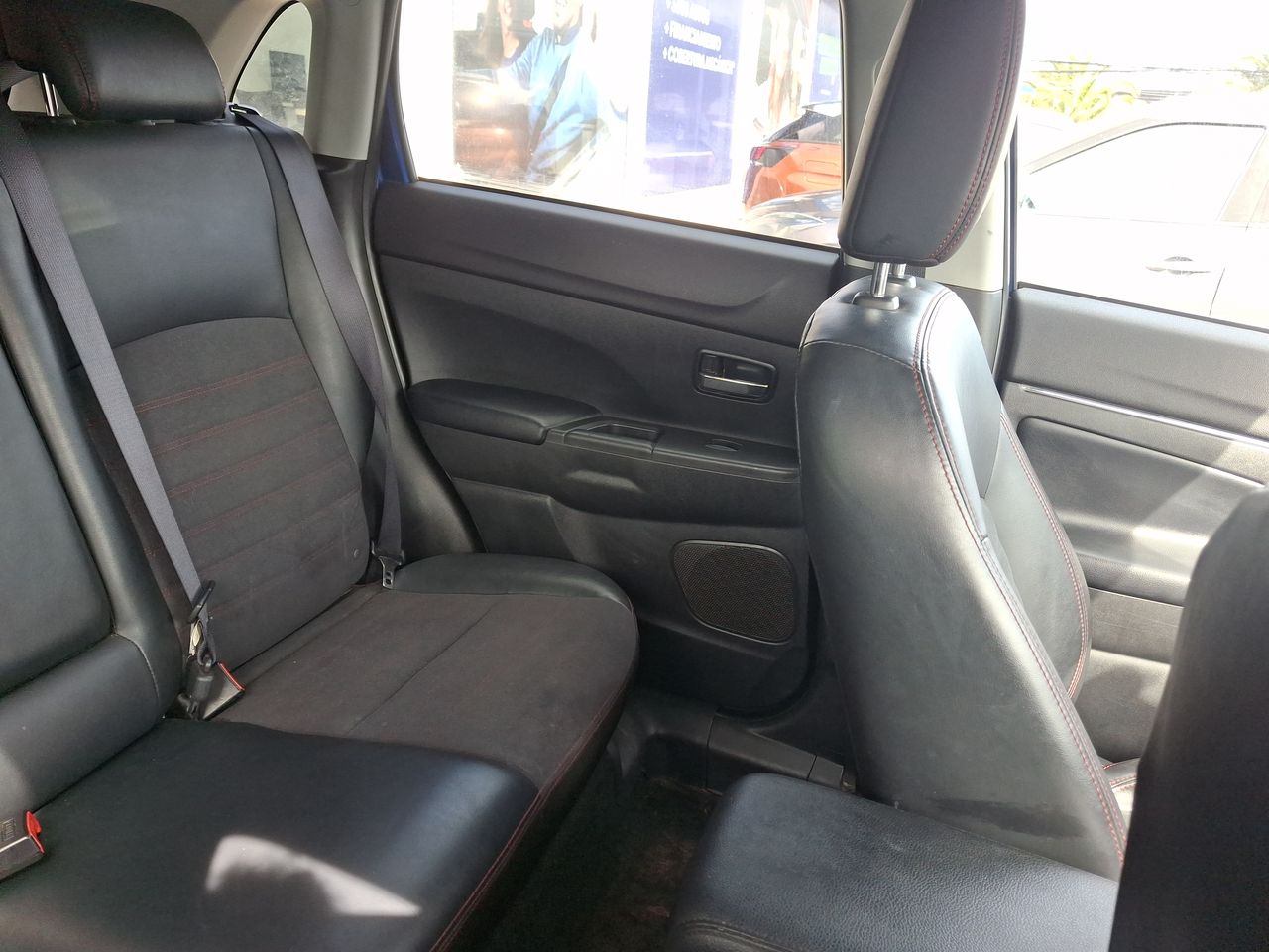 Mitsubishi Asx — foto 15 de 35
