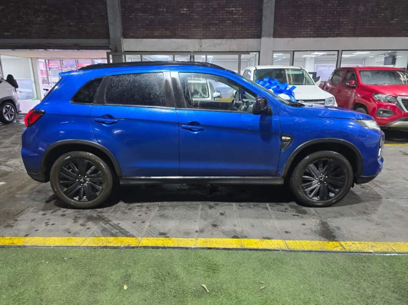 MITSUBISHI - 3