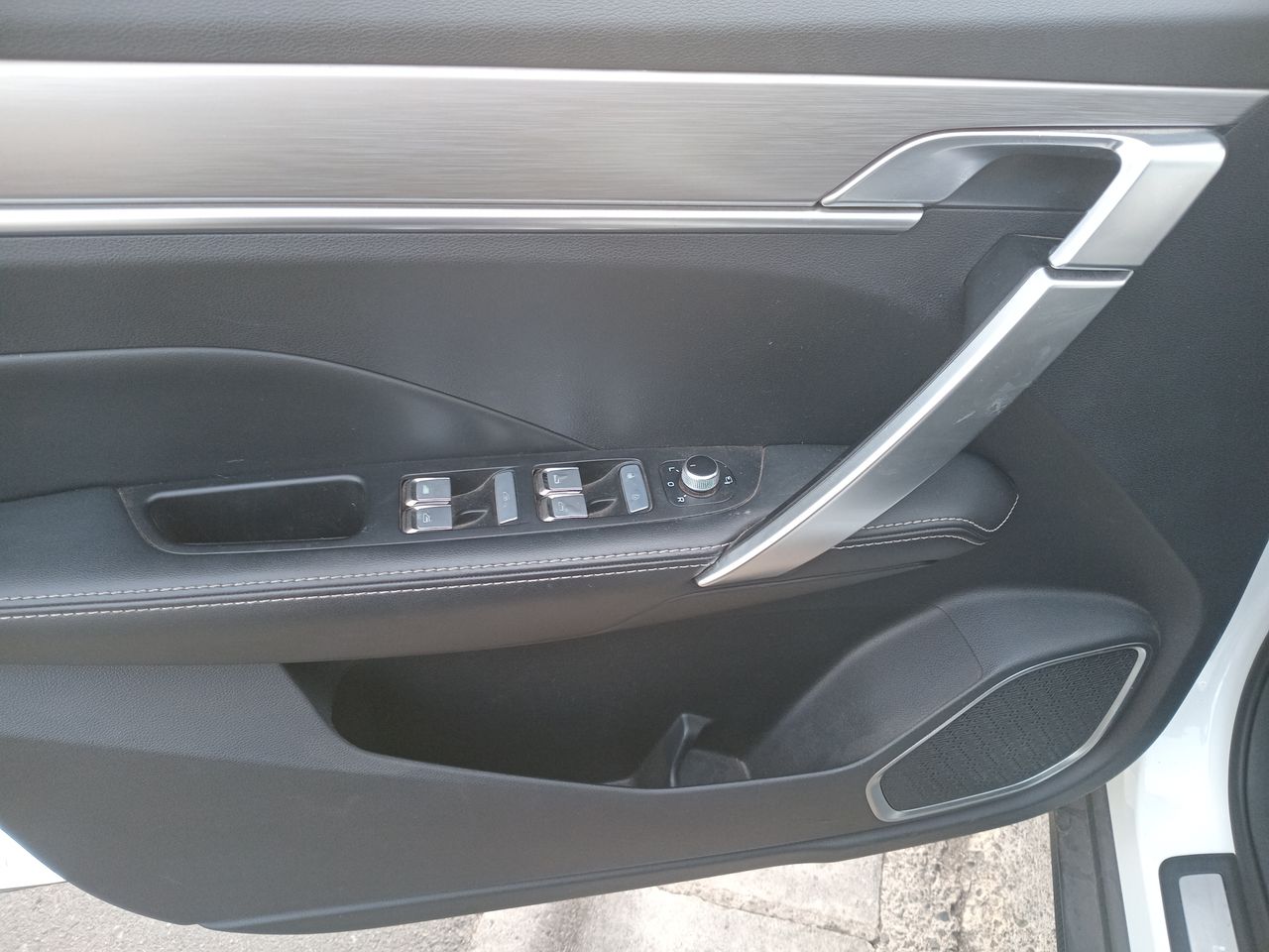 GEELY - 12