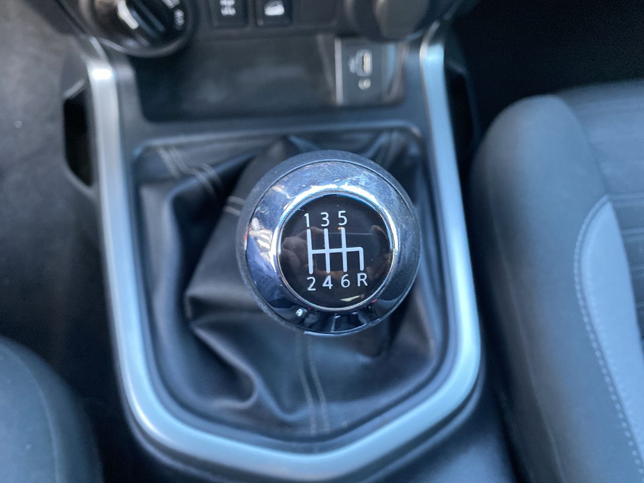 NISSAN - 24