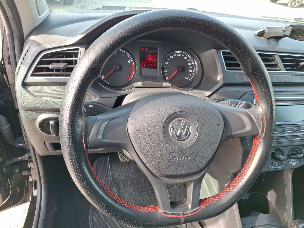 VOLKSWAGEN - 24