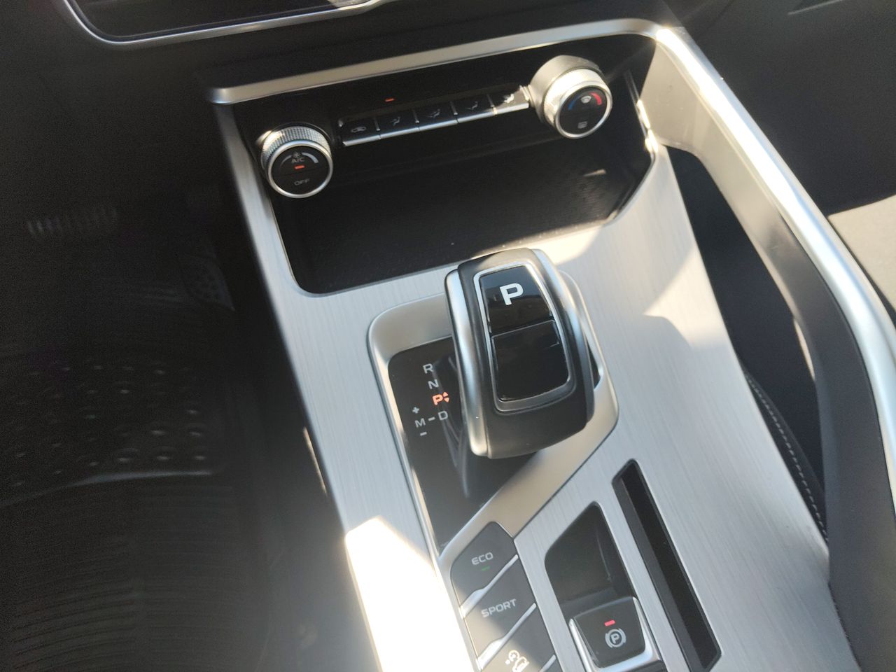 GEELY - 22