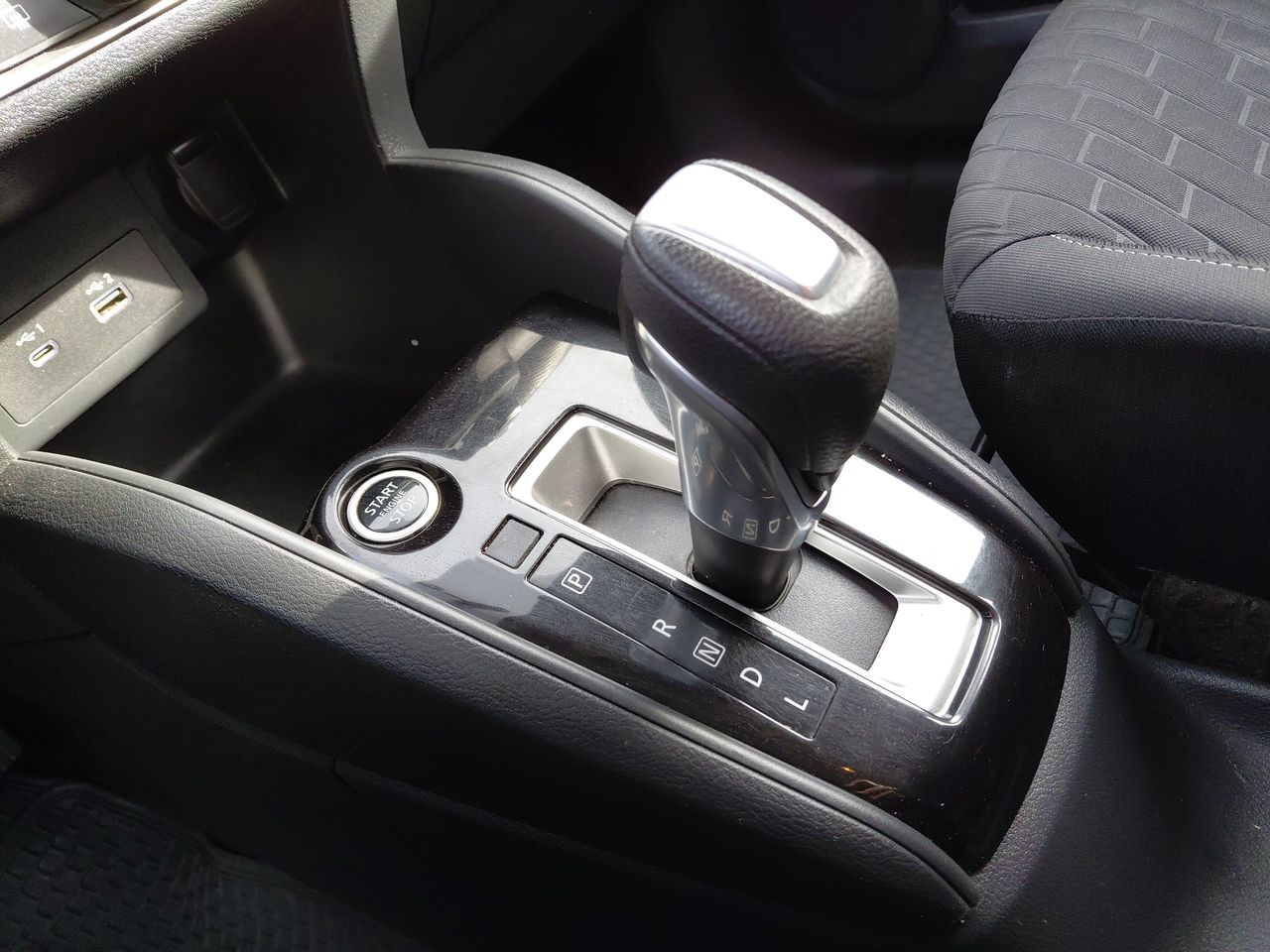 NISSAN - 21