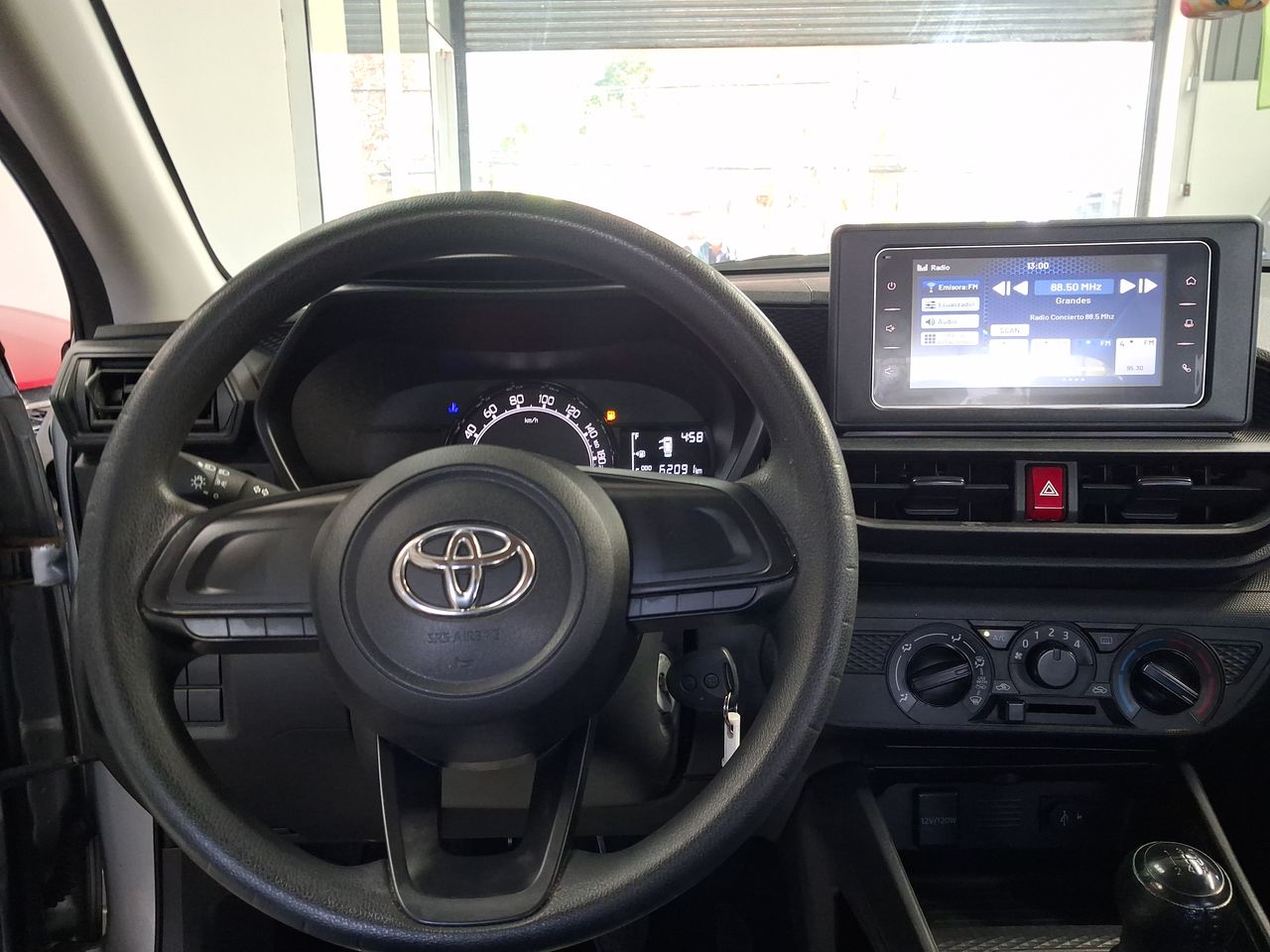 TOYOTA - 16