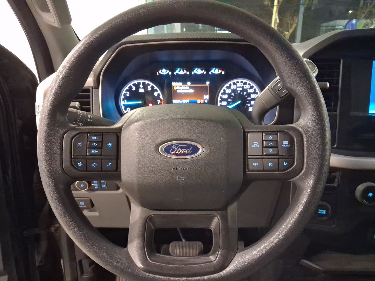 Ford F-150 — foto 16 de 24