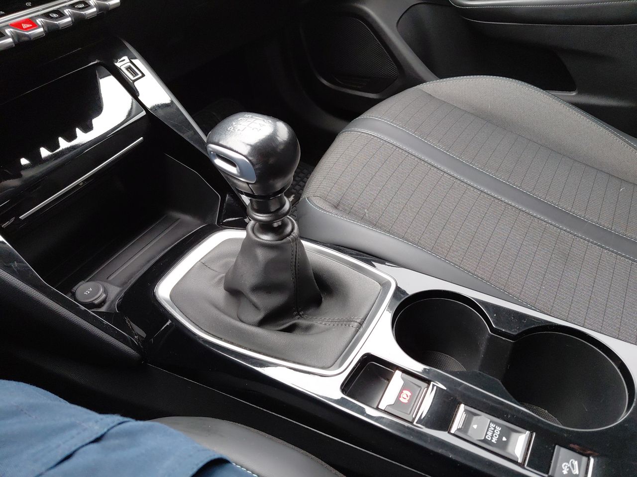 PEUGEOT - 24