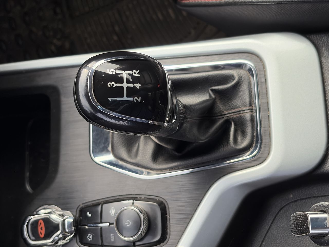 Chery Tiggo 3 — foto 20 de 20