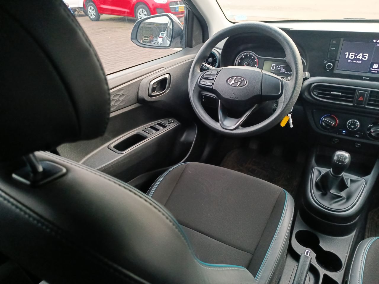 HYUNDAI - 16