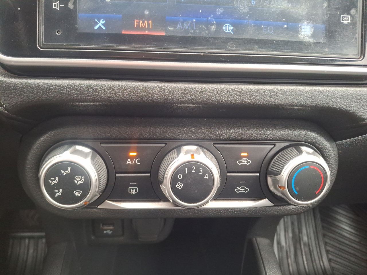 Nissan Versa — foto 18 de 20