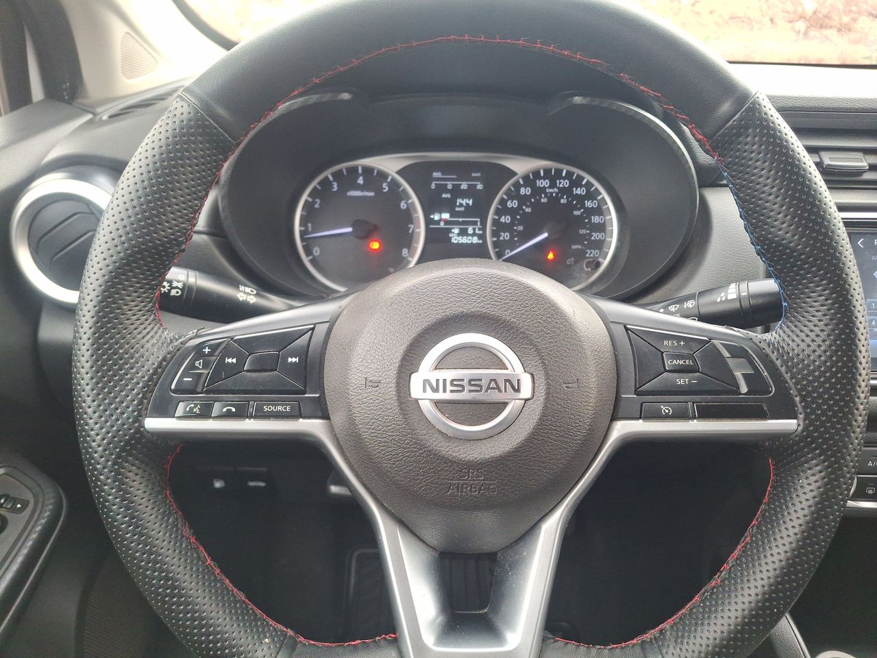 Nissan Versa — foto 14 de 20