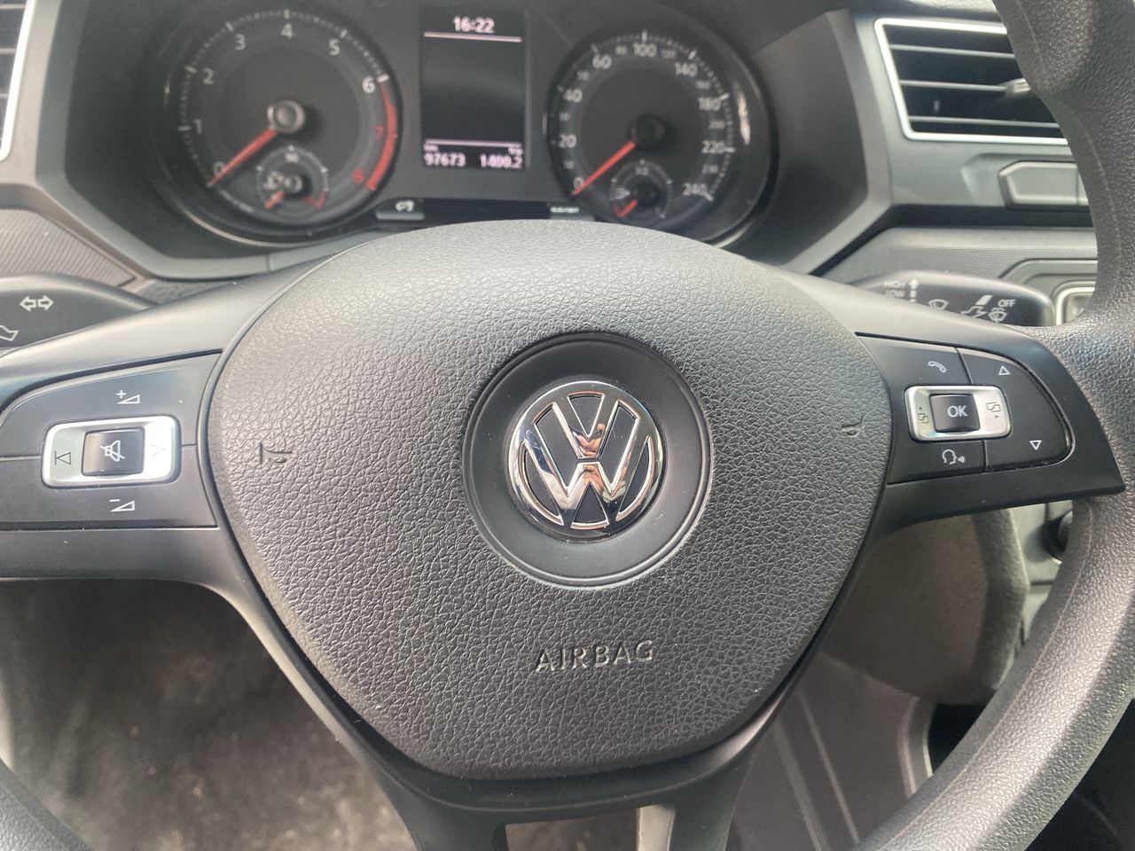 VOLKSWAGEN - 25