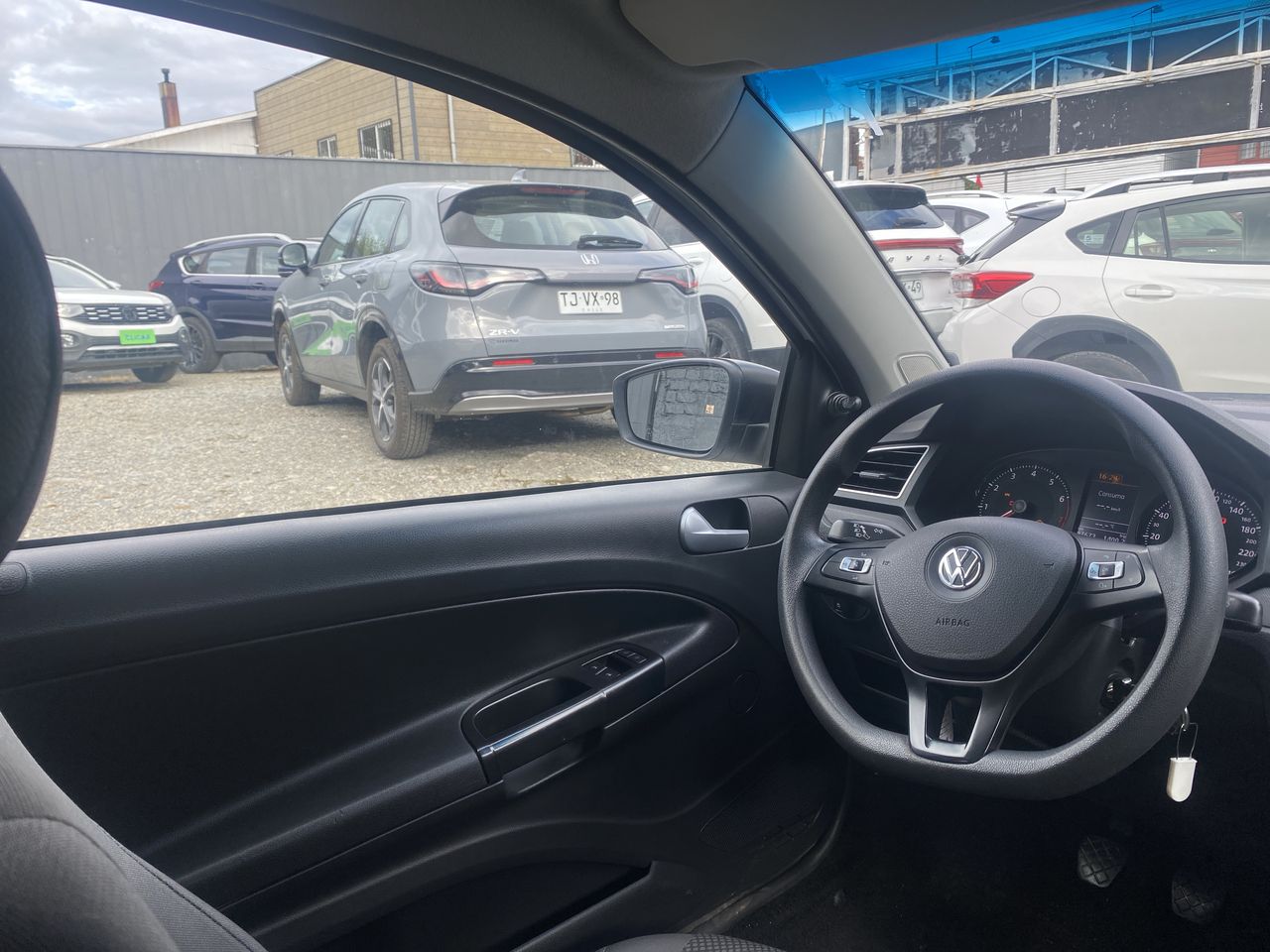 VOLKSWAGEN - 16