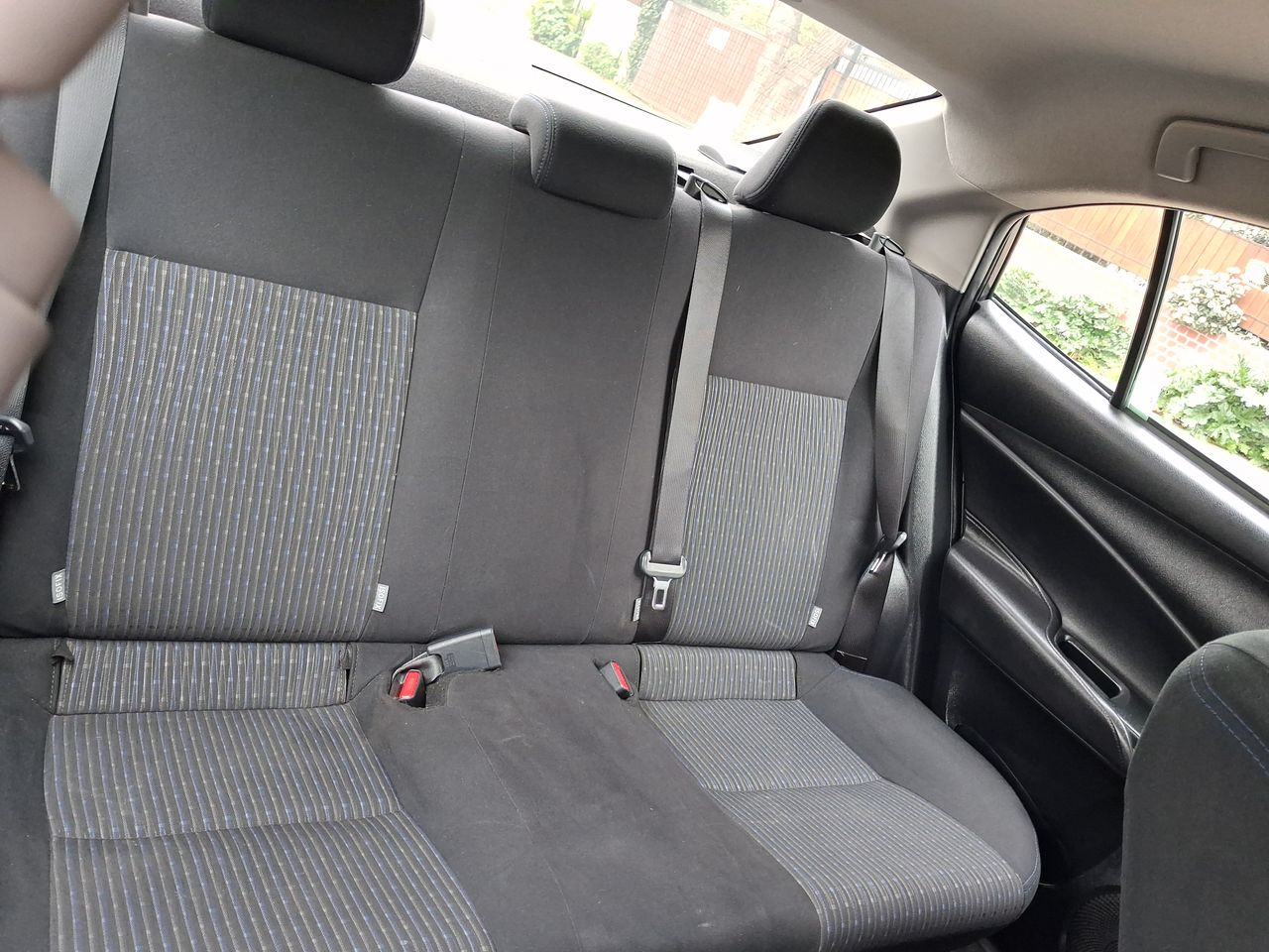 Toyota Yaris — foto 25 de 27