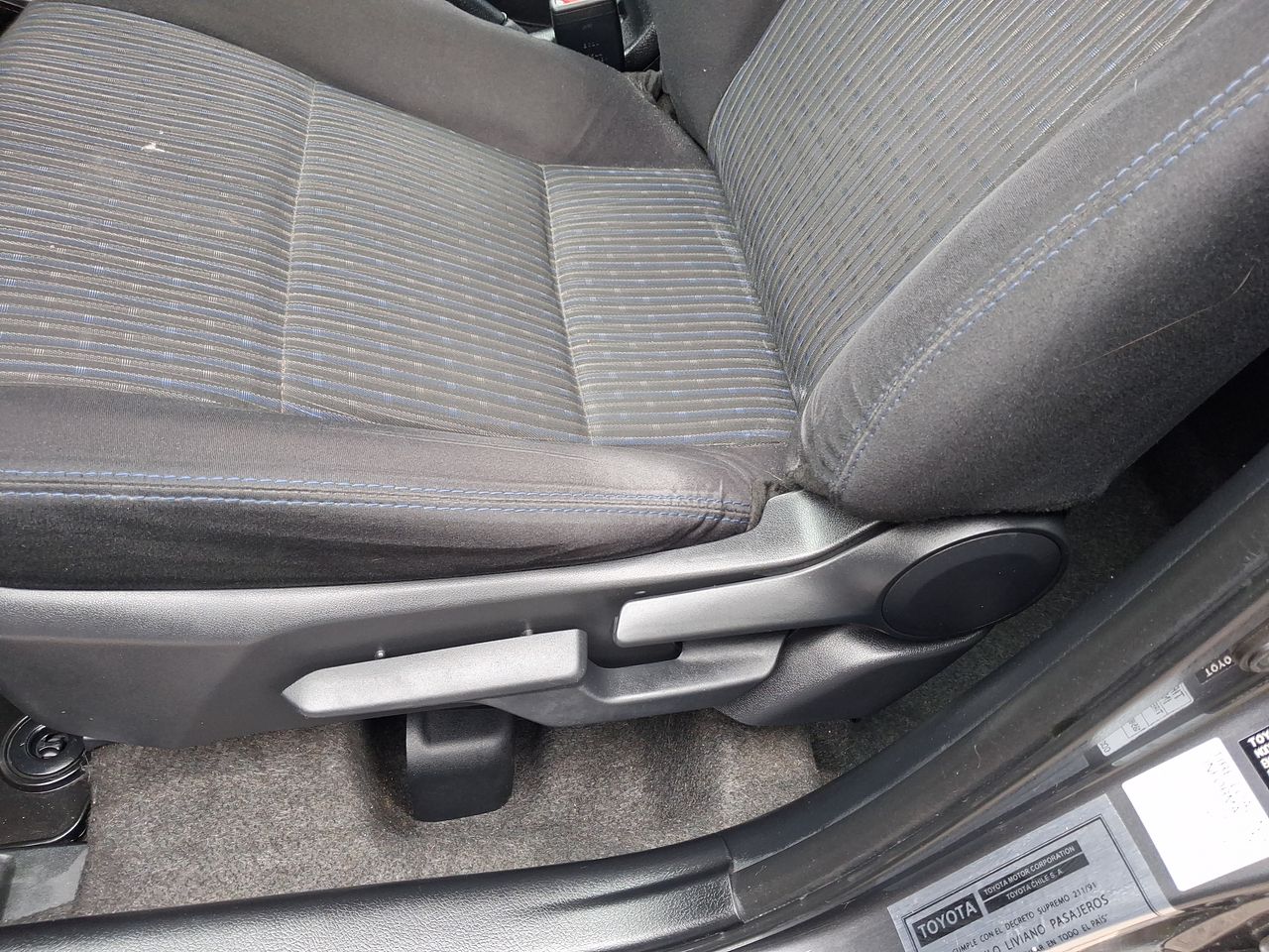 Toyota Yaris — foto 14 de 27
