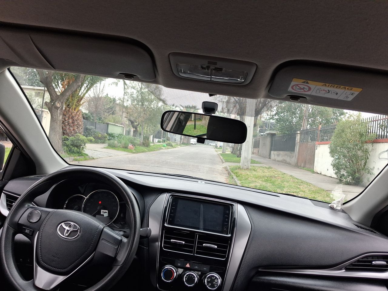 Toyota Yaris — foto 2 de 27