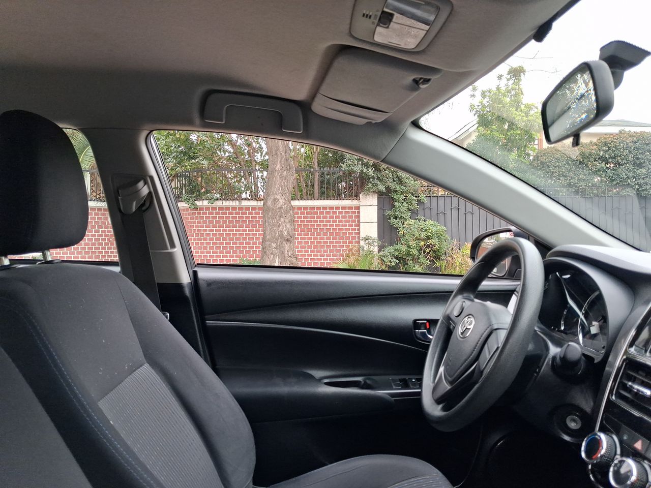 Toyota Yaris — foto 7 de 27
