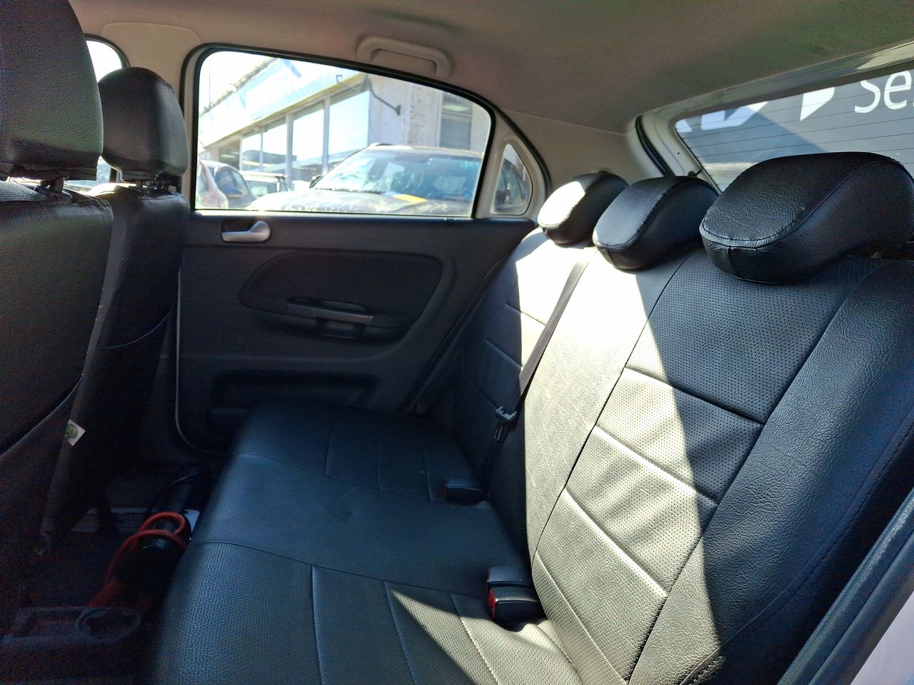 VOLKSWAGEN - 32