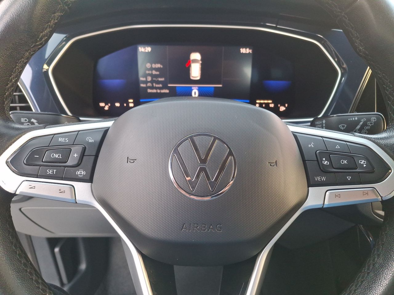 VOLKSWAGEN - 26