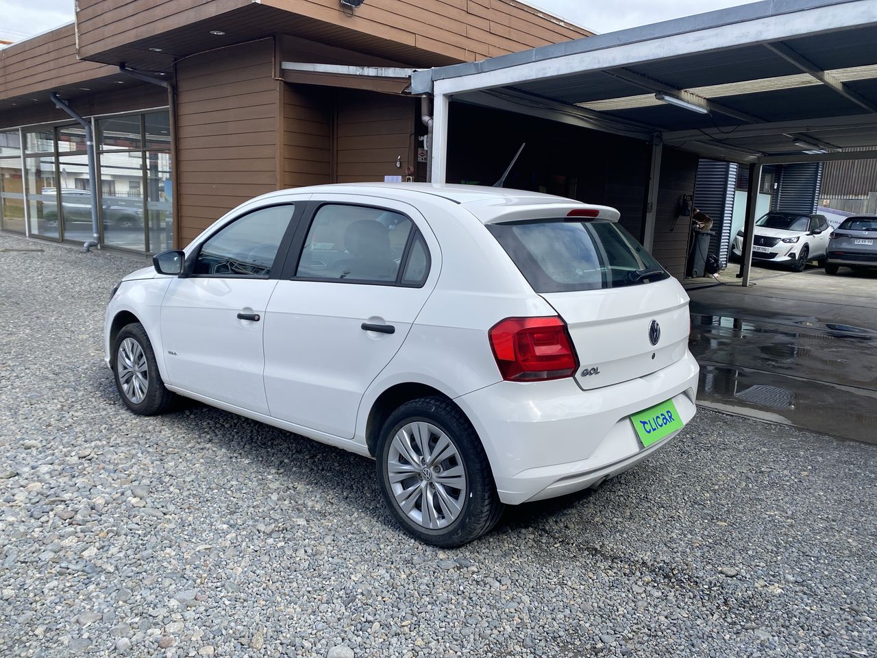 VOLKSWAGEN - 4