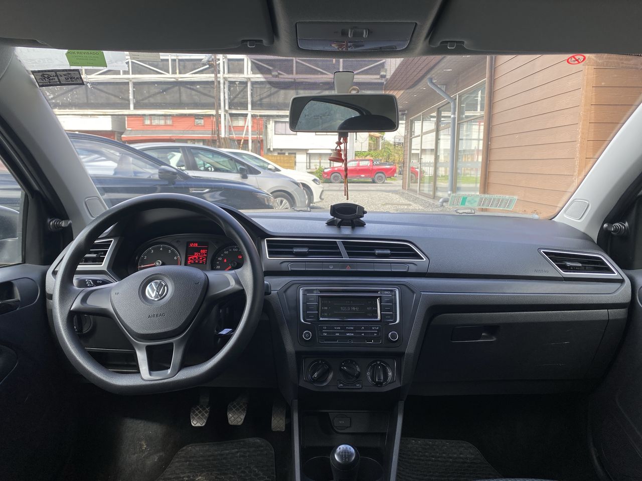 VOLKSWAGEN - 9