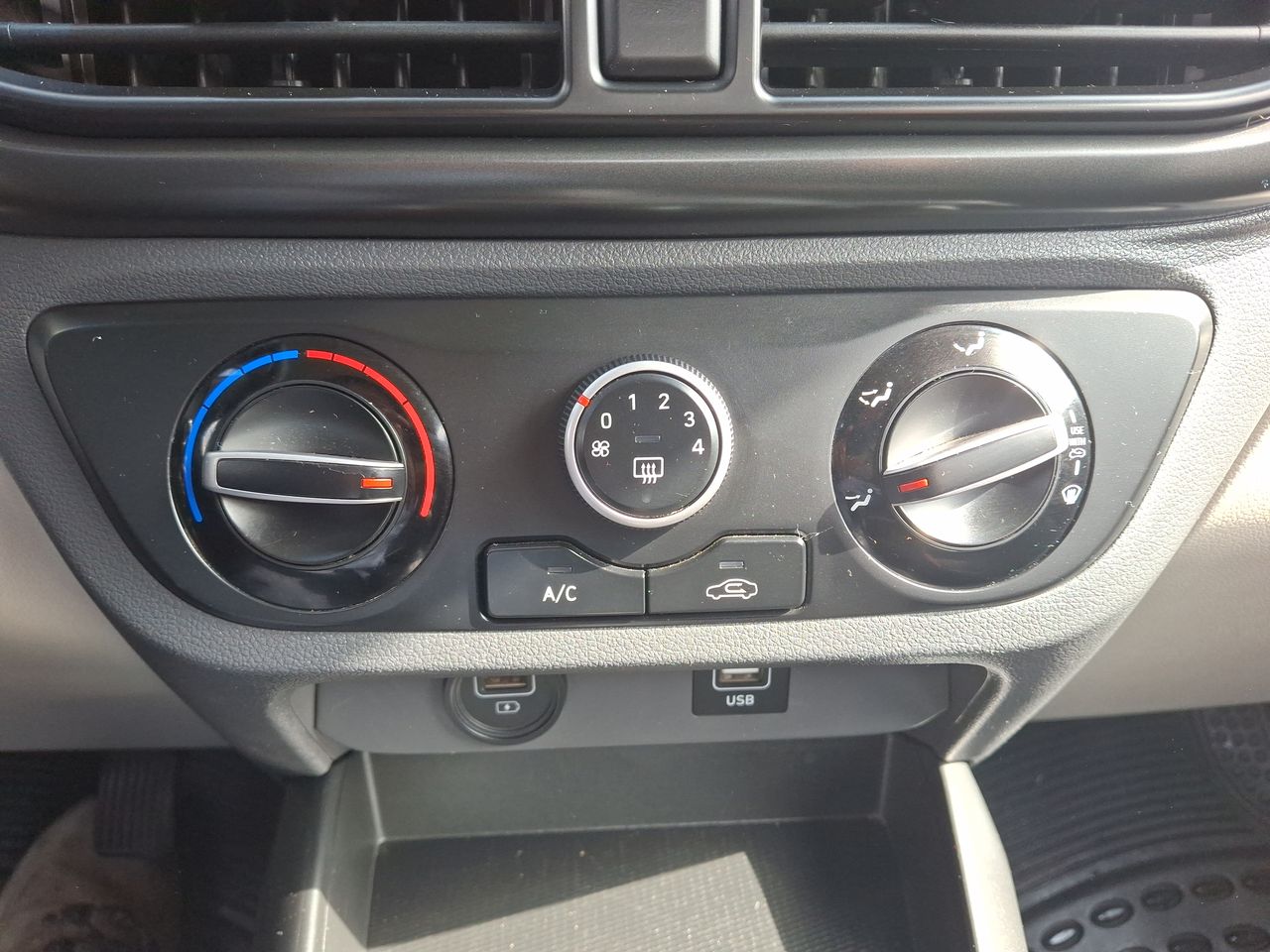 HYUNDAI - 30