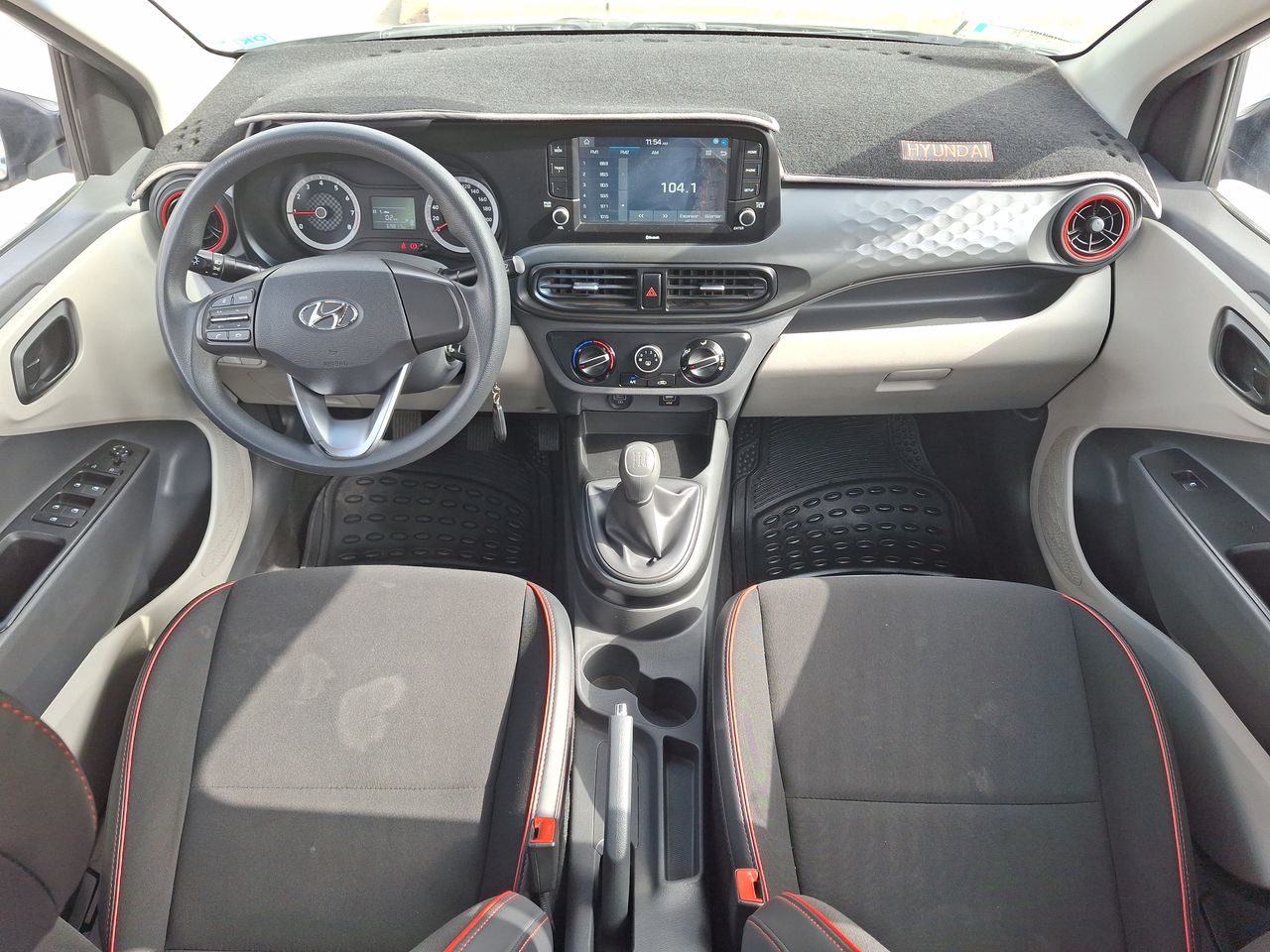HYUNDAI - 32