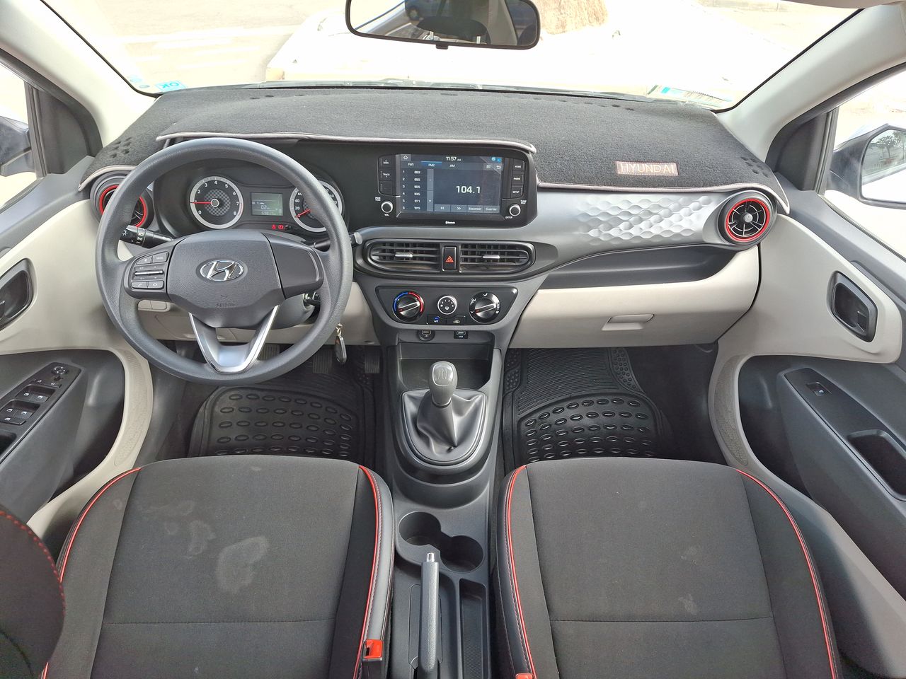 HYUNDAI - 9