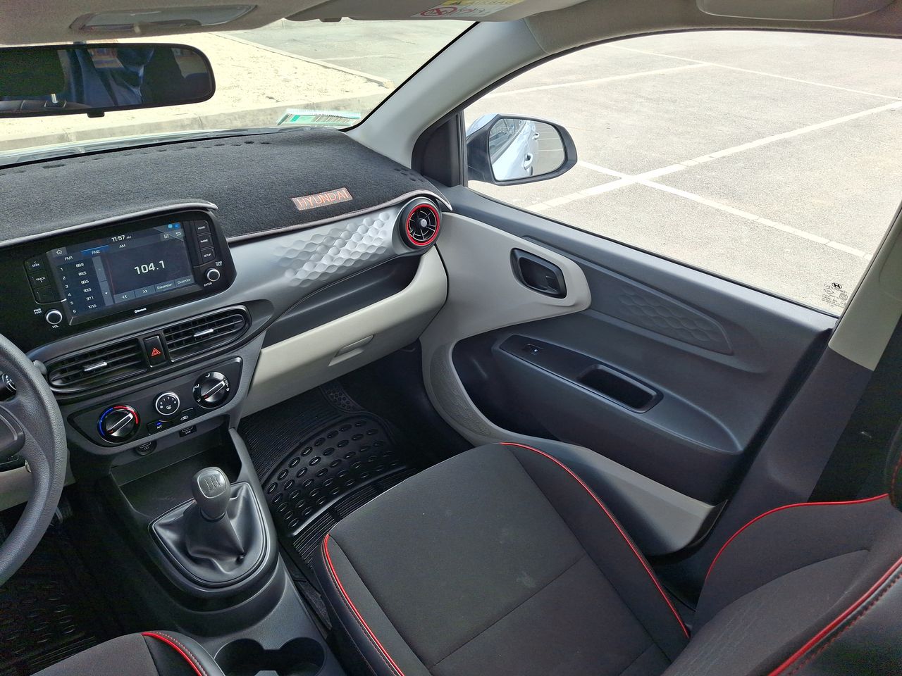 HYUNDAI - 10