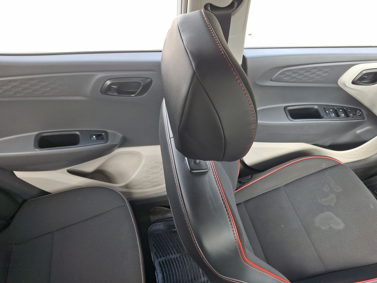 HYUNDAI - 15