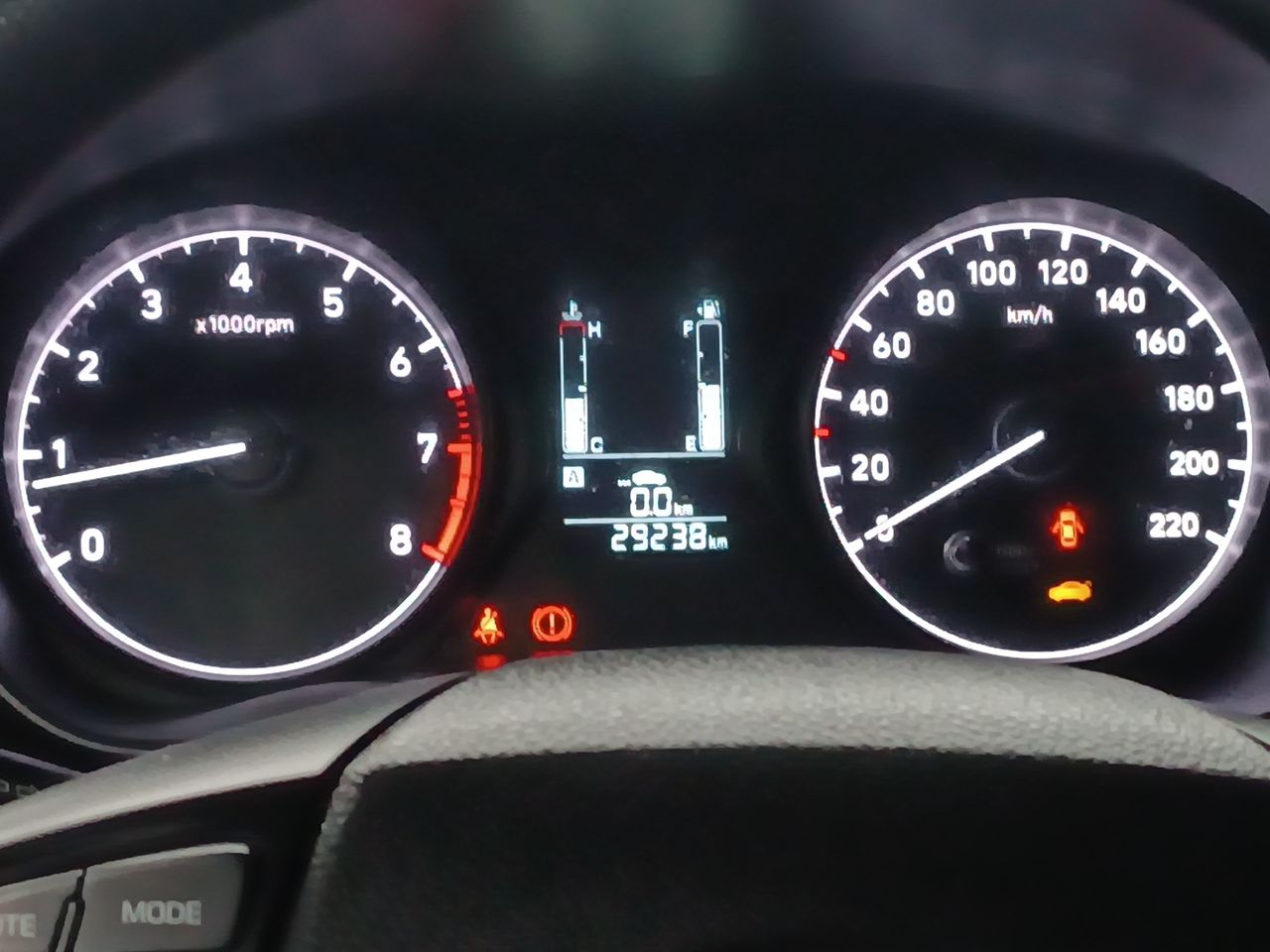 HYUNDAI - 20