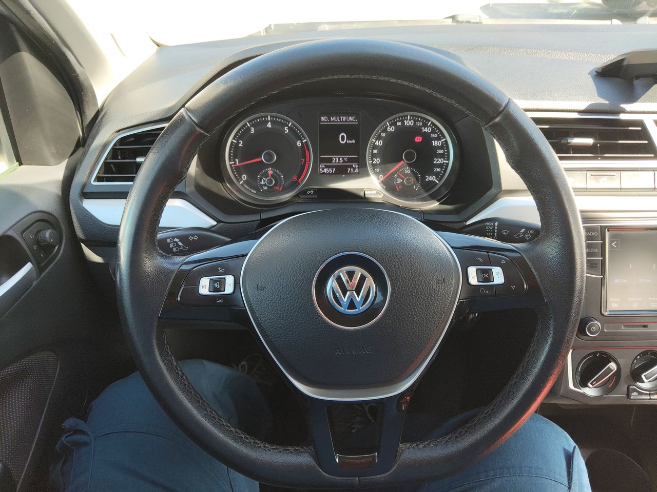 VOLKSWAGEN - 26