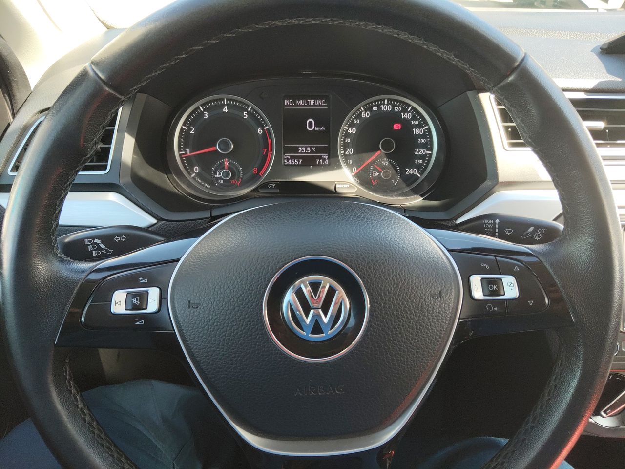 VOLKSWAGEN - 27