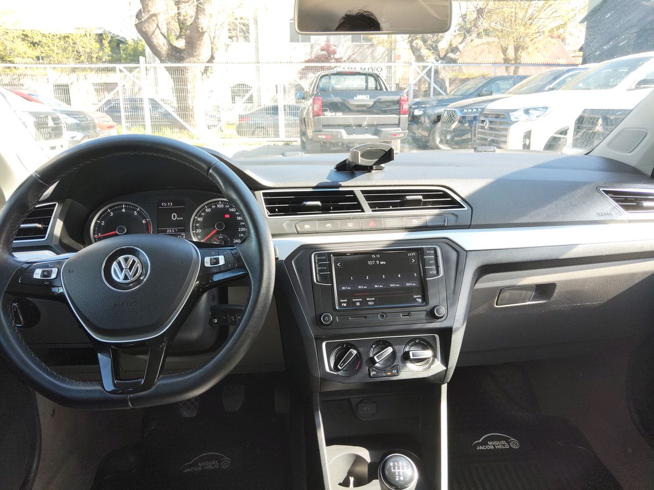 VOLKSWAGEN - 33