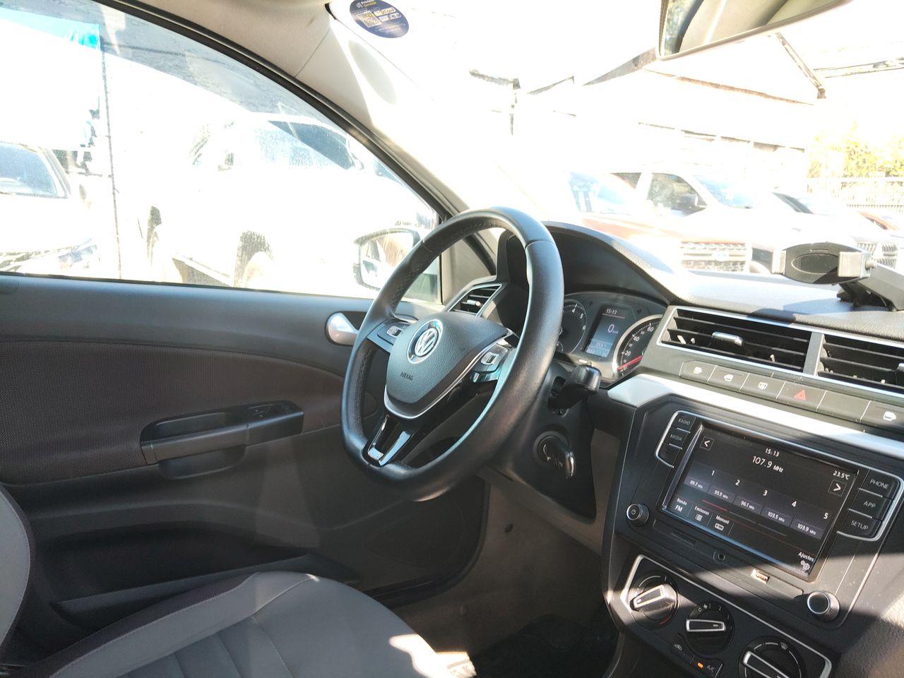 VOLKSWAGEN - 16