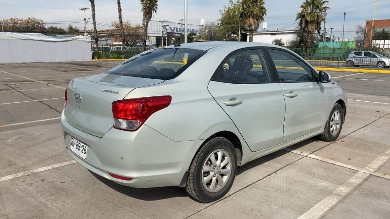 HYUNDAI - 4