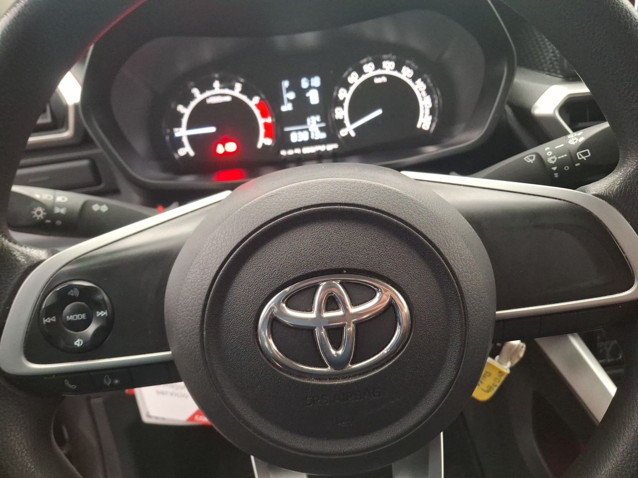 Toyota Raize — foto 17 de 23