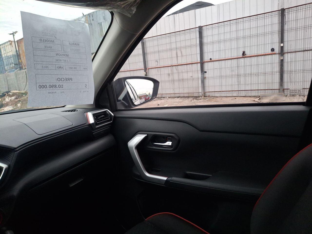 Toyota Raize — foto 3 de 23