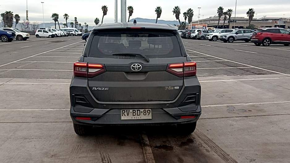 TOYOTA - 4