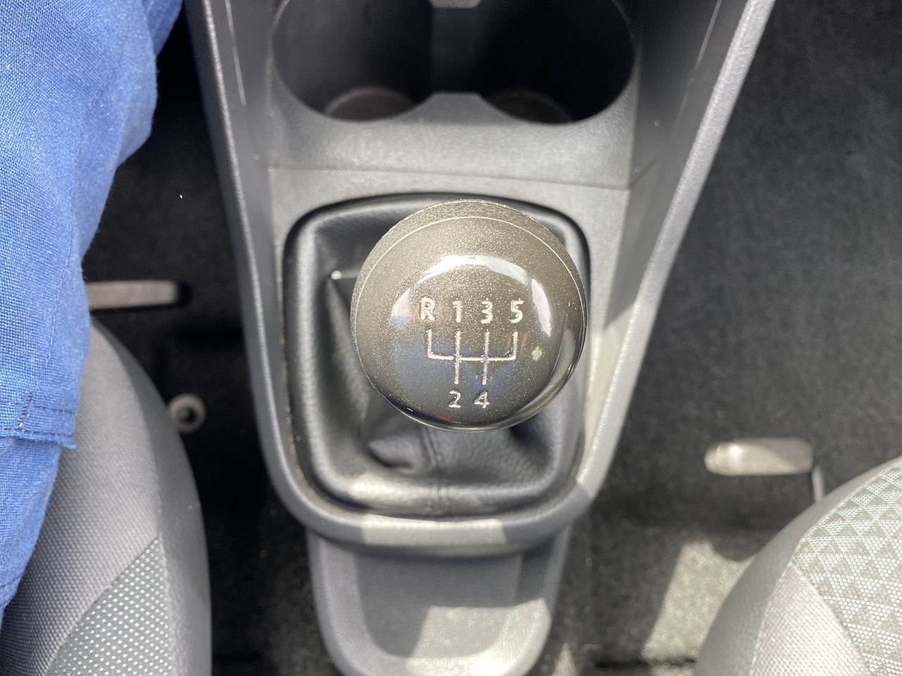 VOLKSWAGEN - 28
