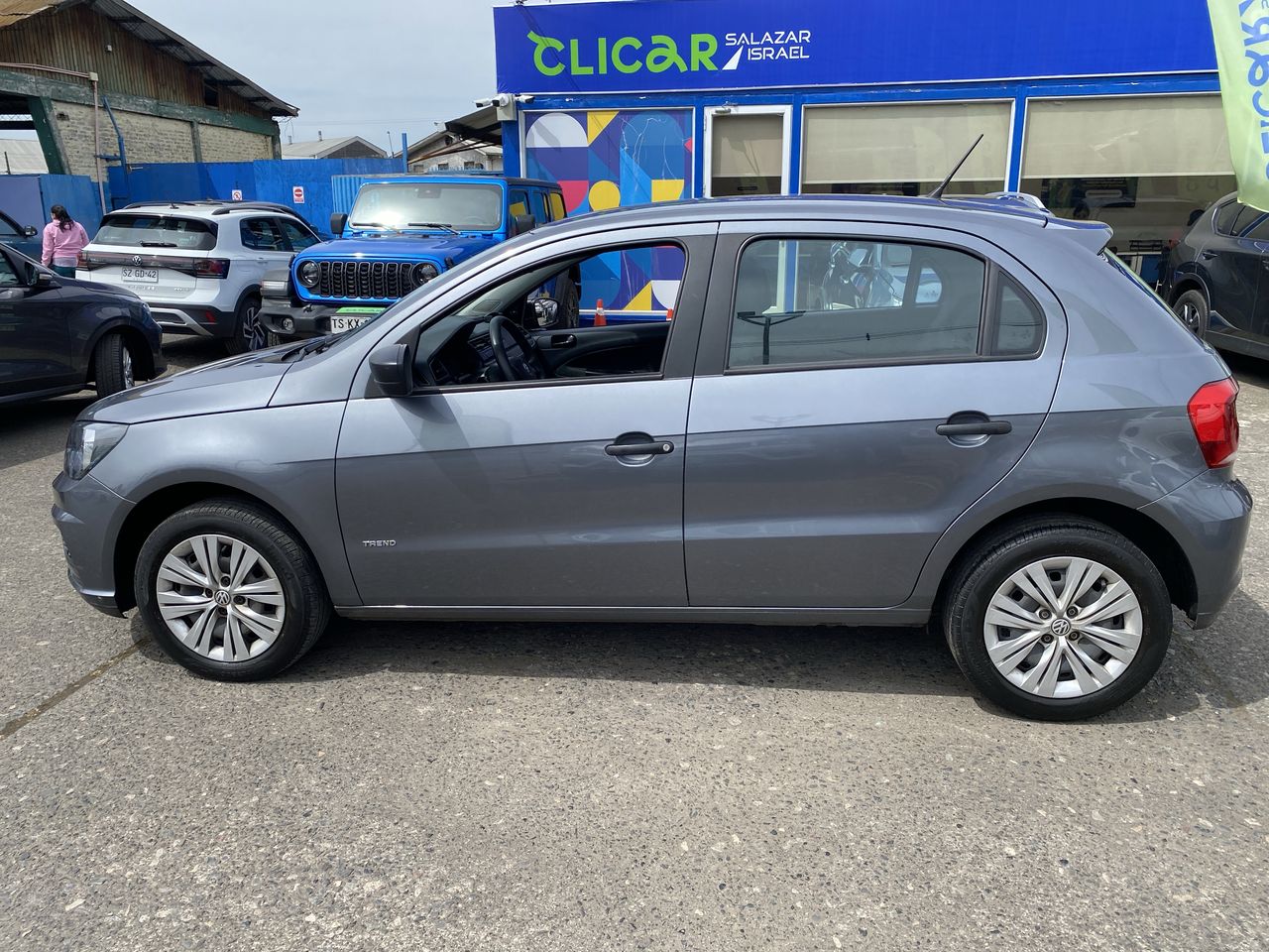 VOLKSWAGEN - 4