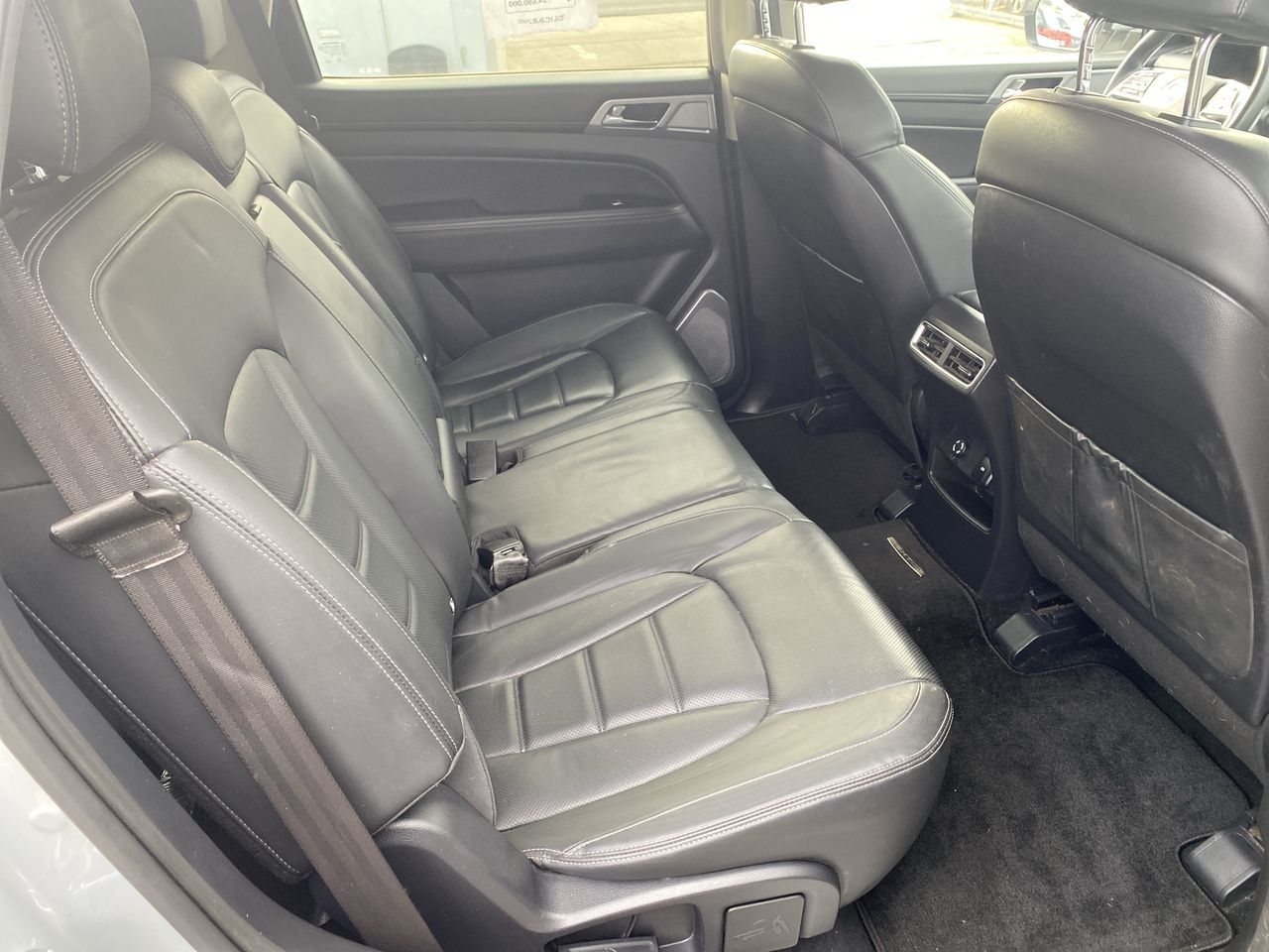SSANGYONG - 27