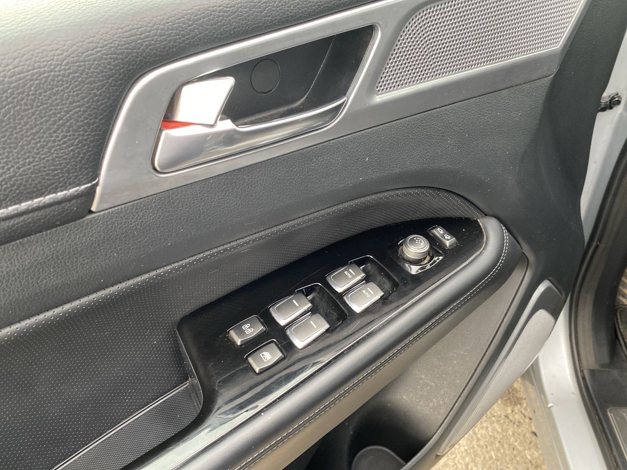 SSANGYONG - 15