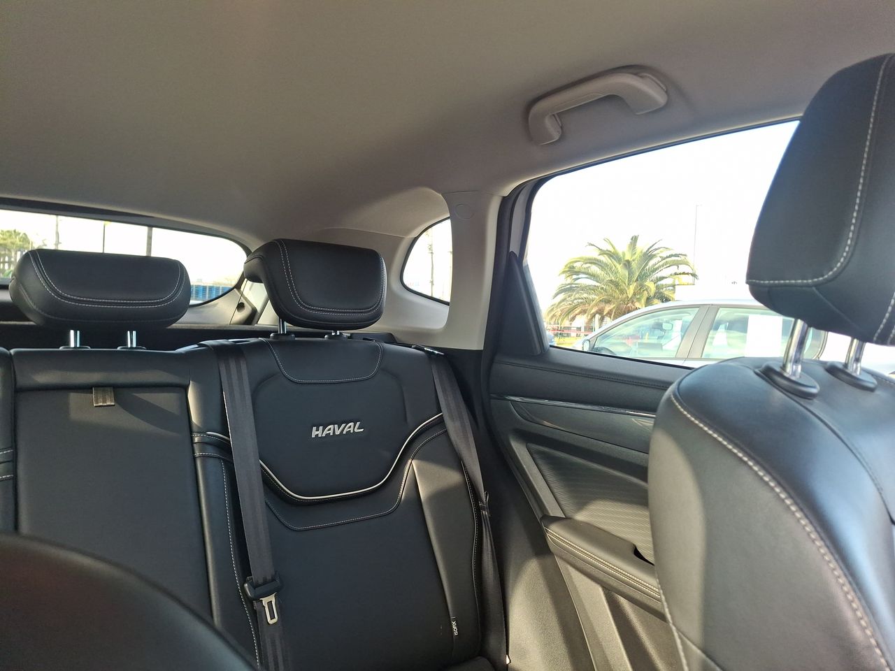 Haval Jolion — foto 15 de 31