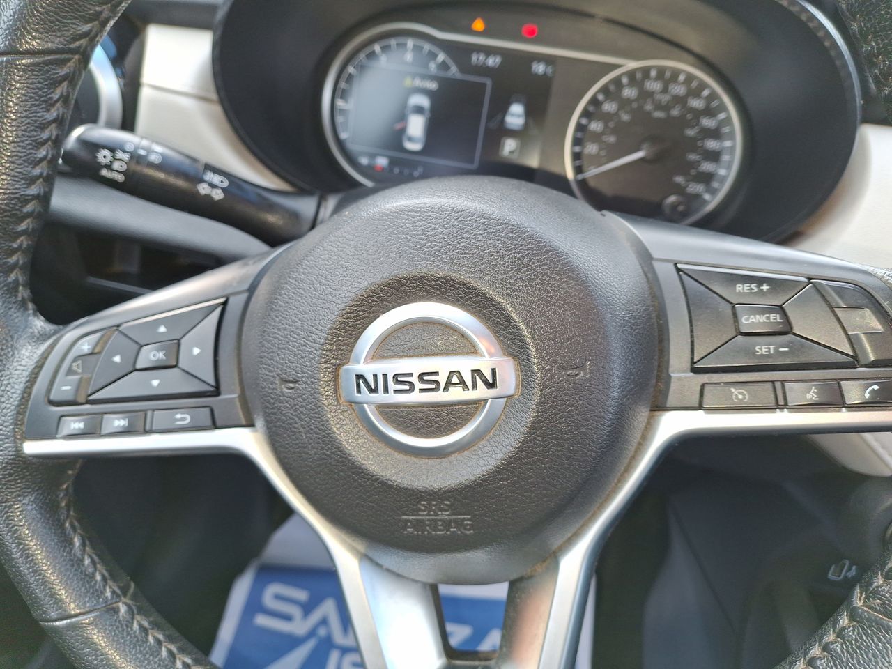 NISSAN - 27
