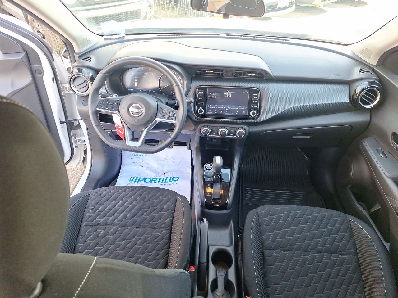 NISSAN - 25