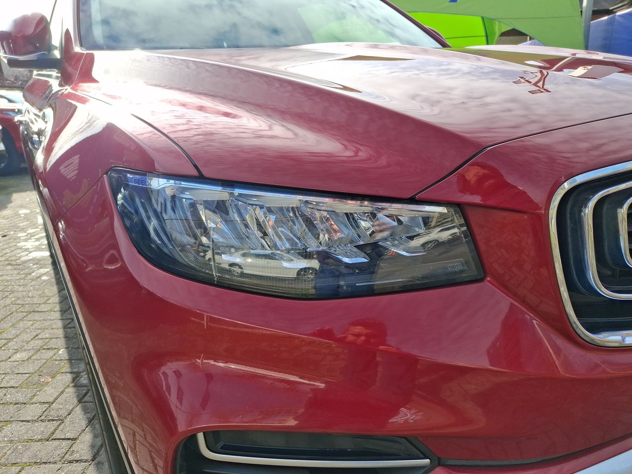 Geely Azkarra — foto 11 de 28