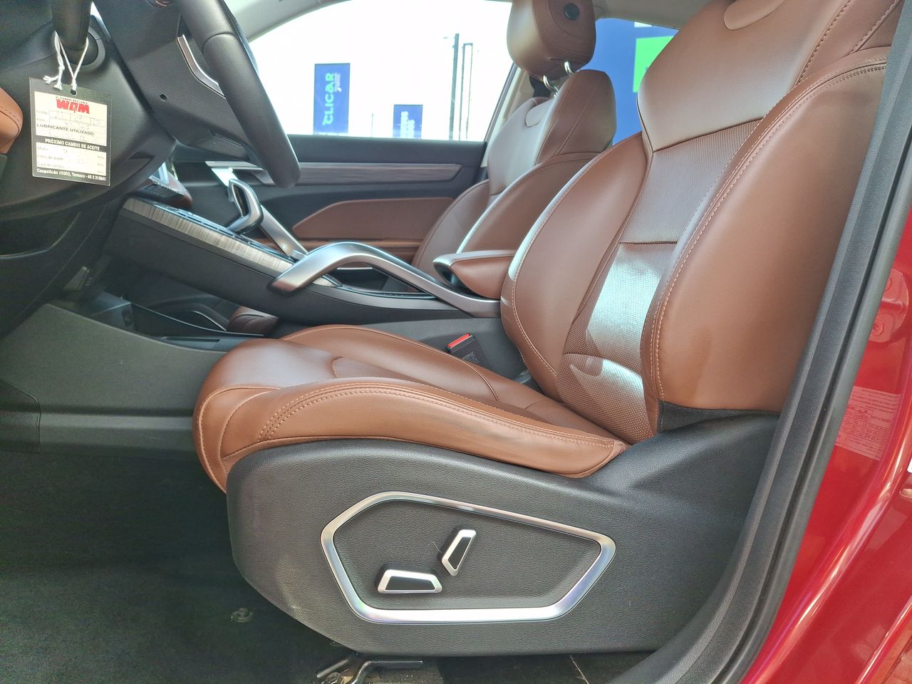 Geely Azkarra — foto 15 de 28