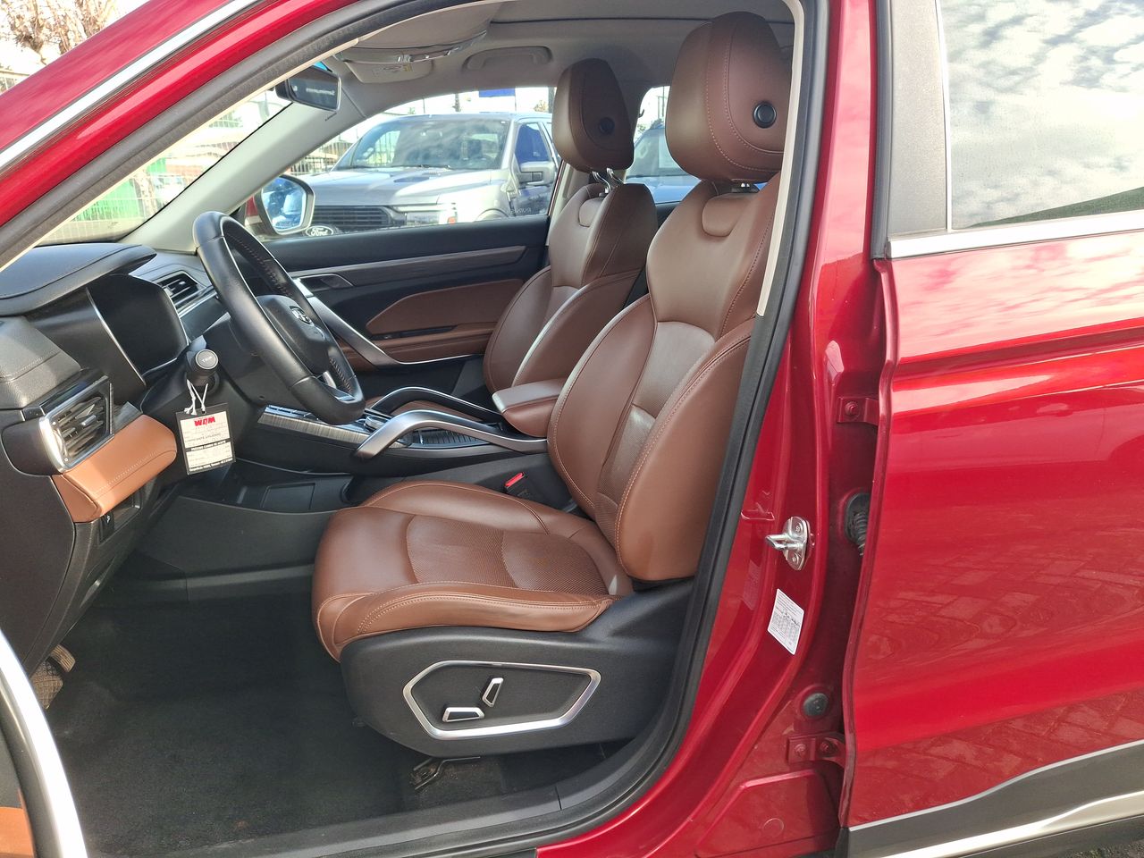 Geely Azkarra — foto 16 de 28