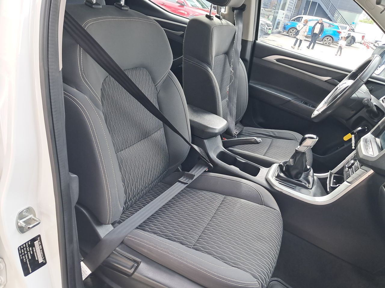 Maxus T60 — foto 24 de 25